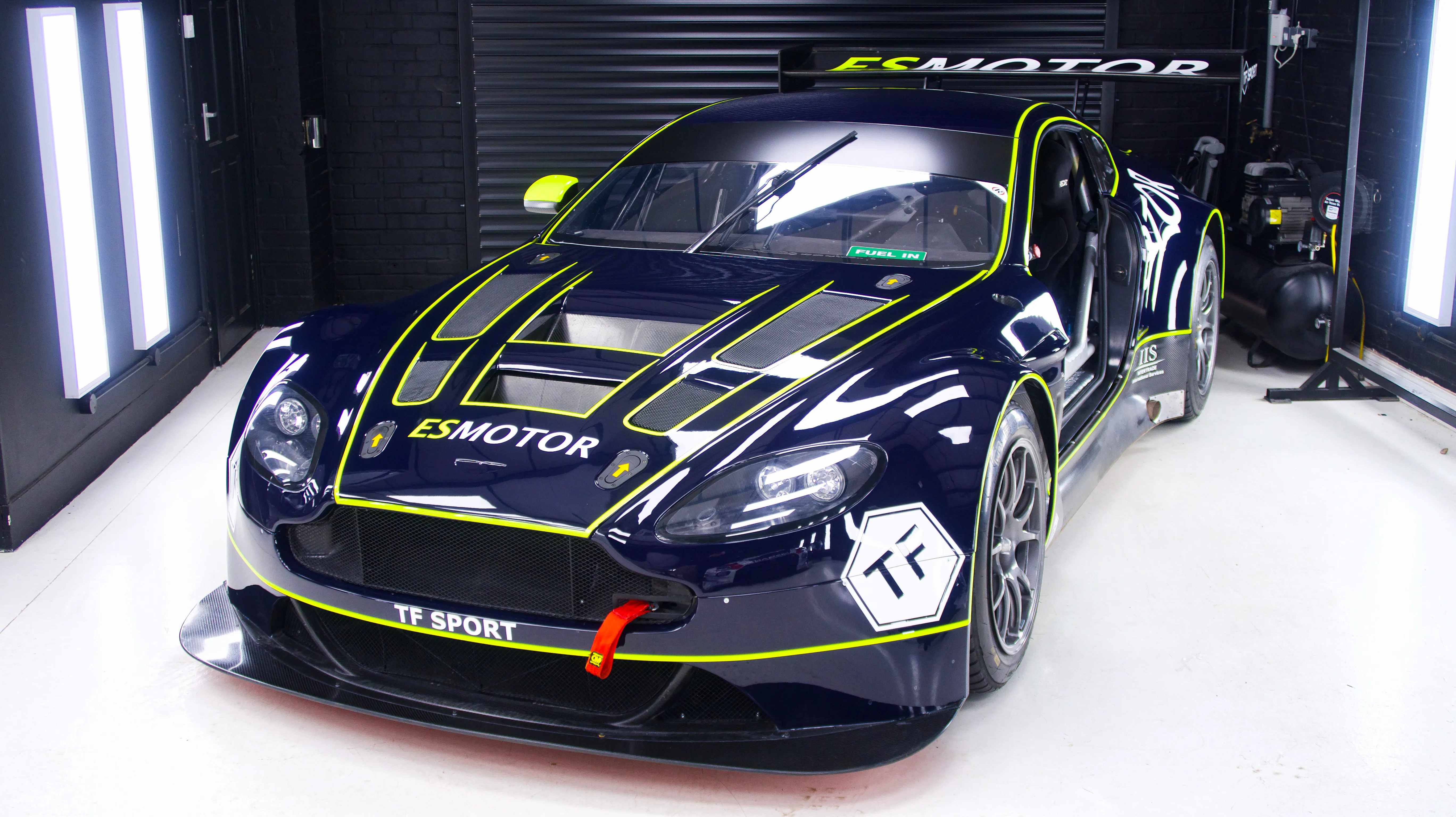 Aston Martin Vantage GT3, image 2