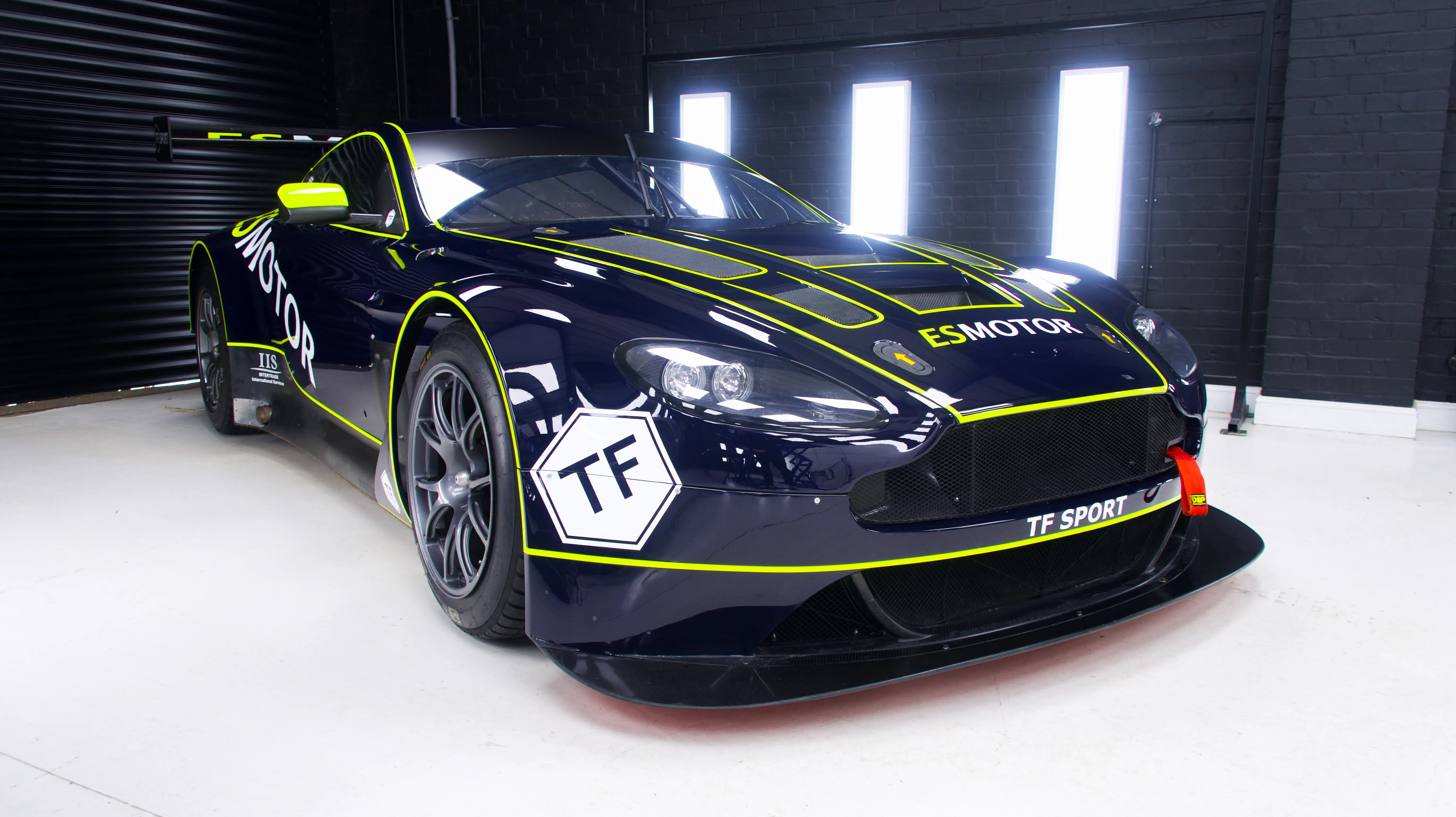 Aston Martin Vantage GT3, image 3
